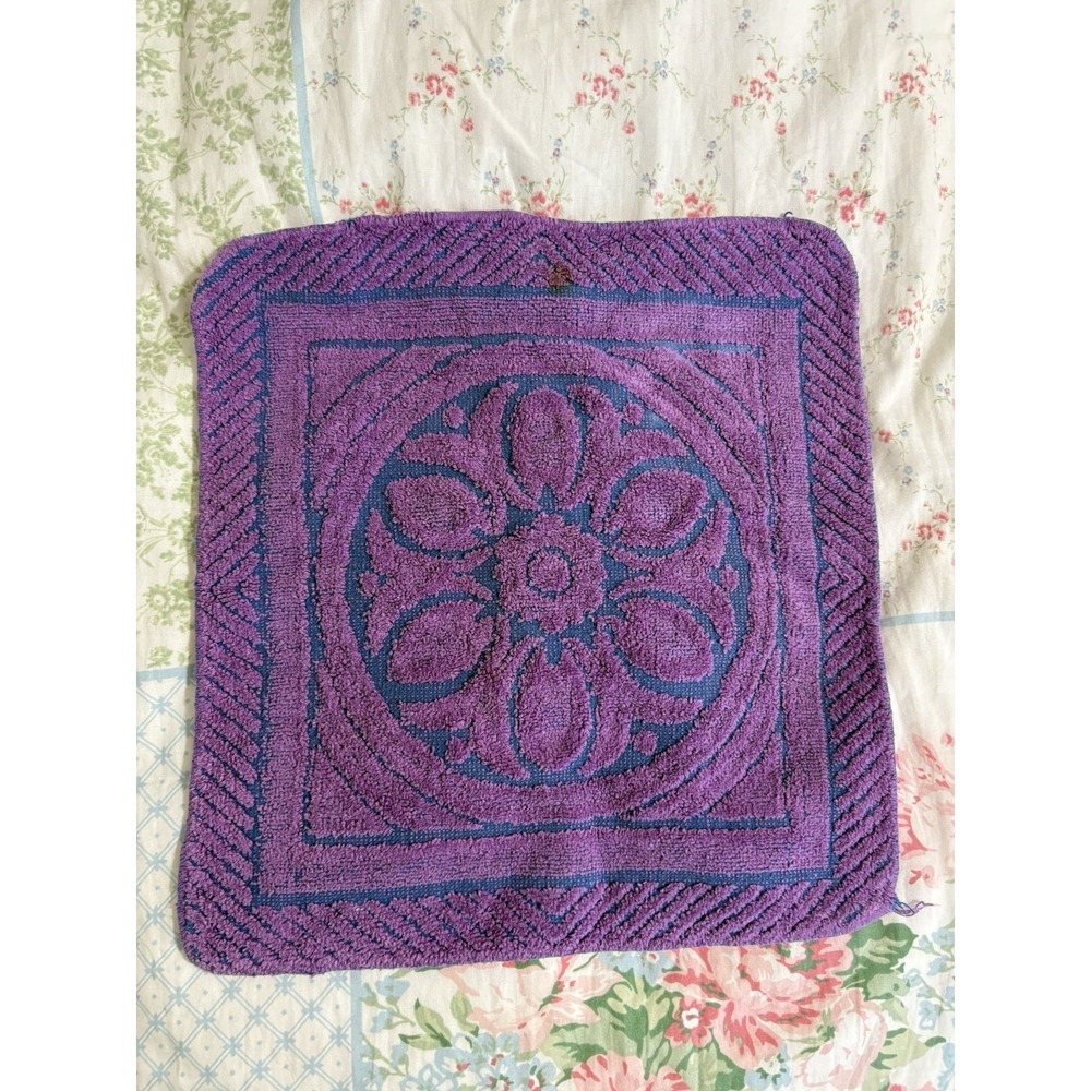 Vintage Sculpted Fashion Manor Washcloth Purple Blue Daisy MCM Retro 70s